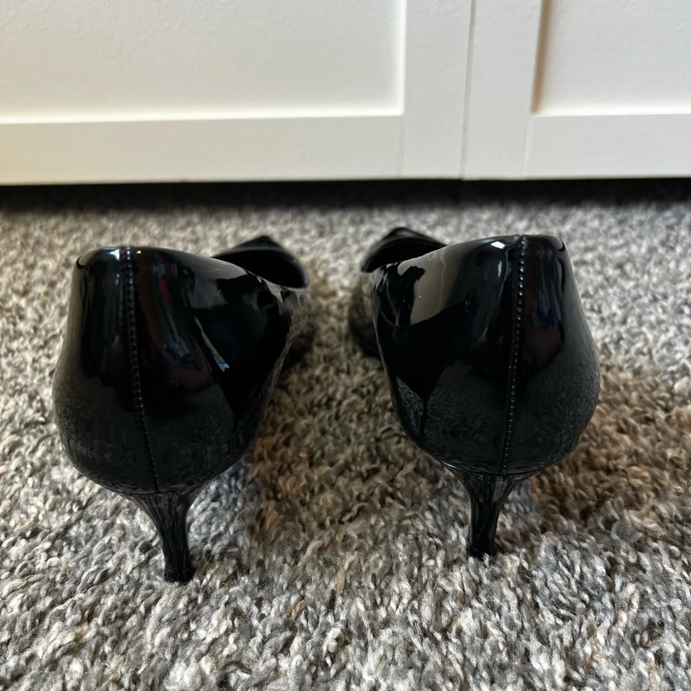 Zara Women’s Black Patent Pumps‎ Heels Size EU 39